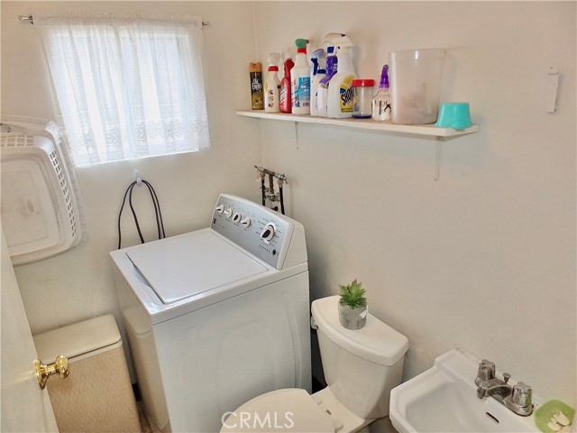 Detail Gallery Image 11 of 35 For 230 -230 1/2 N Alvarado St, Los Angeles,  CA 90026 - 2 Beds | 2 Baths