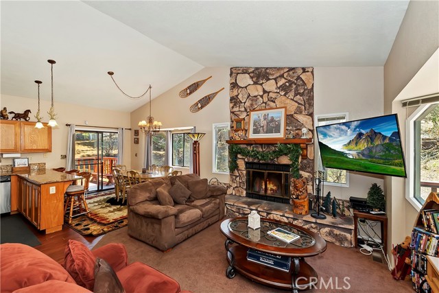 Detail Gallery Image 5 of 34 For 820 Villa Grove Ave, Big Bear City,  CA 92314 - 4 Beds | 3 Baths
