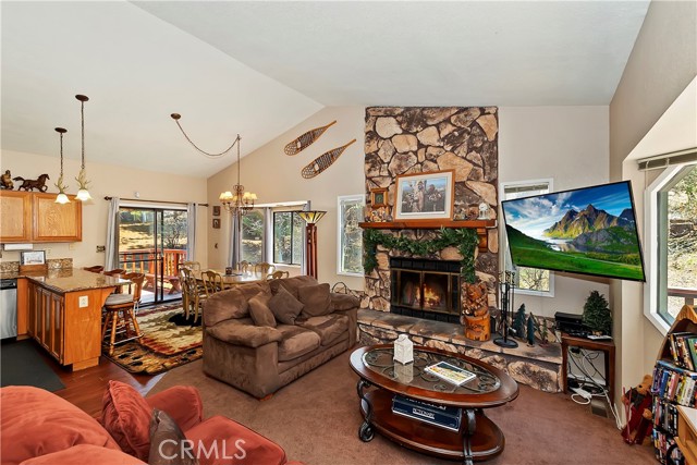 Detail Gallery Image 5 of 34 For 820 Villa Grove Ave, Big Bear City,  CA 92314 - 4 Beds | 3 Baths