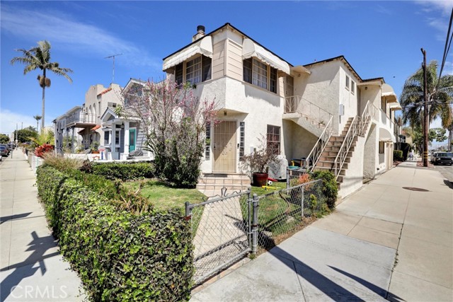 102 La Verne Avenue, Long Beach, California 90803, ,Multi-Family,For Sale,La Verne,PW24088885