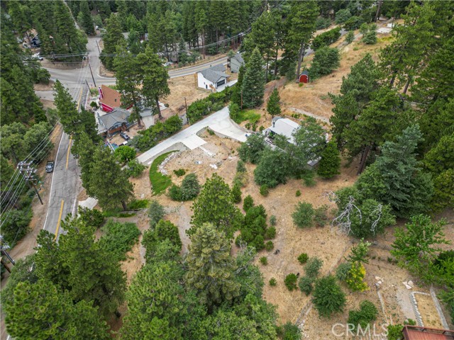 Detail Gallery Image 9 of 42 For 31510 Valley Ridge Dr, Running Springs,  CA 92382 - 4 Beds | 3 Baths