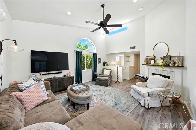 25250 Steinbeck Avenue, Stevenson Ranch CA: https://media.crmls.org/medias/3c50b6bb-63c0-44bc-84ba-b065921bf0c2.jpg