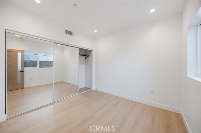 7702 Lasaine Avenue photo 9