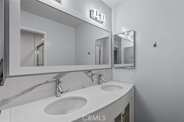 7130 Glade Avenue, Canoga Park CA: https://media.crmls.org/medias/3c51e897-fdae-454c-ac94-fbfb4bb78195.jpg