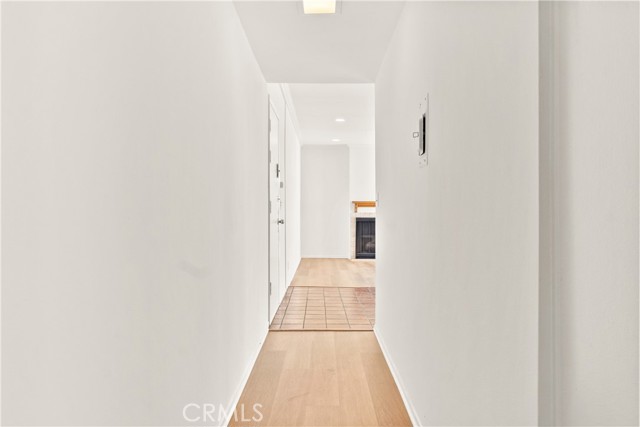 Detail Gallery Image 38 of 55 For 600 Monterey Bld #8,  Hermosa Beach,  CA 90254 - 2 Beds | 2 Baths