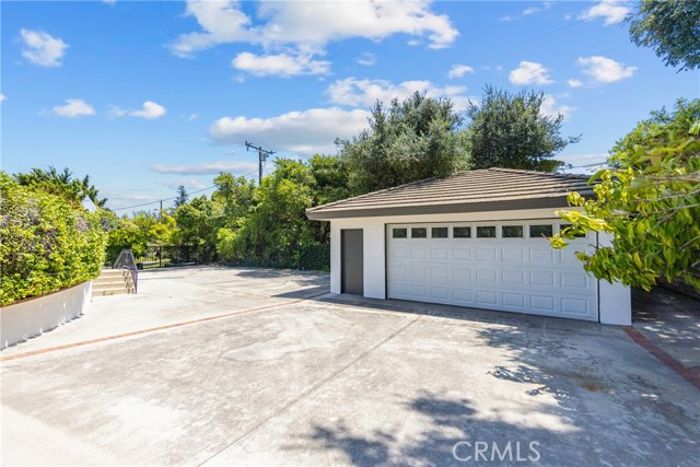 6 Woodland Lane, Arcadia CA: https://media.crmls.org/medias/3c51f898-113b-4c41-bd6d-324e25eda281.jpg