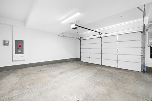 944 N Divino Privado, Ontario CA: https://media.crmls.org/medias/3c52e178-cb74-412b-80e2-8b78955a1488.jpg