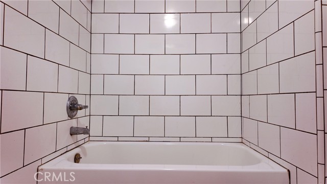 Detail Gallery Image 28 of 38 For 405 S Clara, Santa Ana,  CA 92703 - 3 Beds | 2 Baths