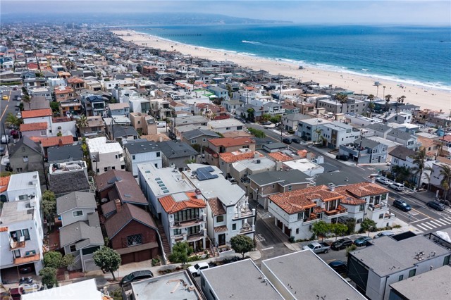 216 1st Street, Manhattan Beach, California 90266, 3 Bedrooms Bedrooms, ,4 BathroomsBathrooms,Residential,Sold,1st,SB21166941