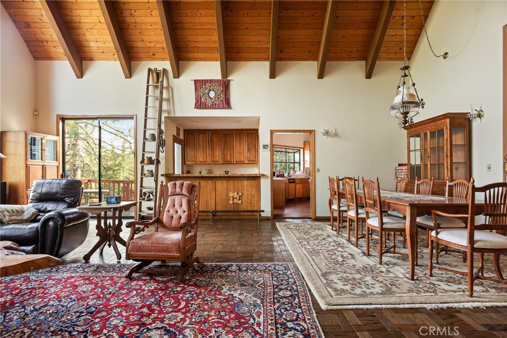 https://media.crmls.org/medias/3c55c438-c74a-4937-b479-c0051ee931b0.jpg?preset=X-Large