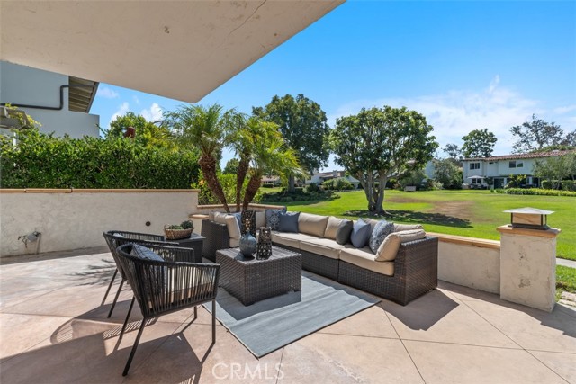Detail Gallery Image 7 of 31 For 525 Vista Flora, Newport Beach,  CA 92660 - 3 Beds | 2/1 Baths