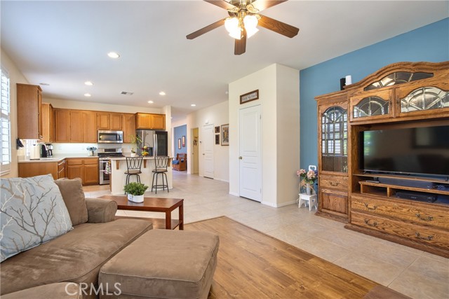 39312 Beringer Drive, Murrieta CA: https://media.crmls.org/medias/3c55eede-f1e7-44db-bb93-52570f8a6bdf.jpg