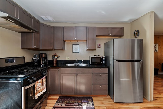 Detail Gallery Image 10 of 37 For 508 Vista, Big Bear Lake,  CA 92315 - 2 Beds | 1 Baths