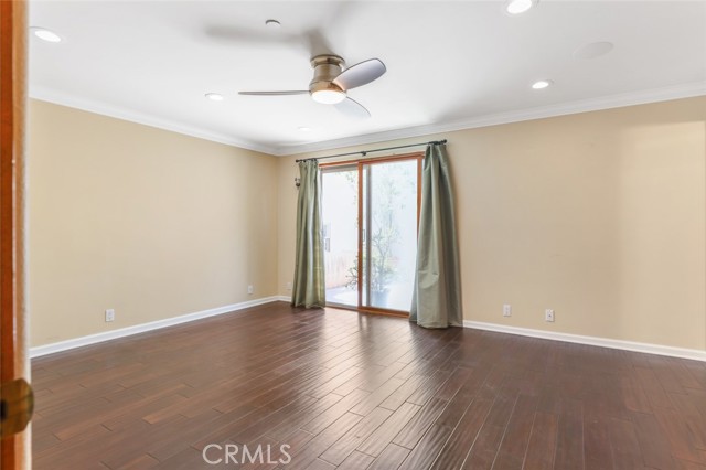 209 Crest Drive, Manhattan Beach CA: https://media.crmls.org/medias/3c567146-c89a-4d62-a1e4-34c2e1f371f9.jpg