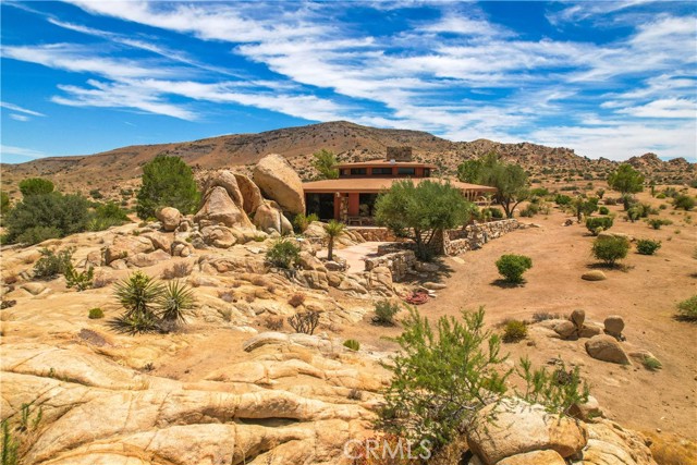 Detail Gallery Image 33 of 75 For 55290 Flying Tigers Rd, Pioneertown,  CA 92268 - 4 Beds | 3 Baths