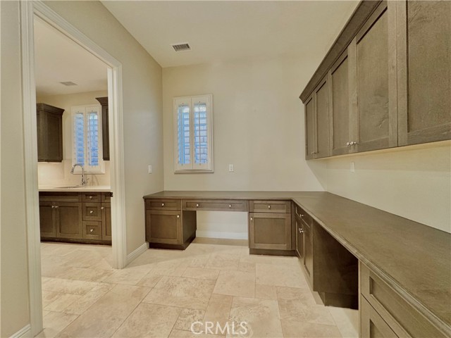 Detail Gallery Image 5 of 37 For 101 Fowler, Irvine,  CA 92602 - 5 Beds | 5/1 Baths