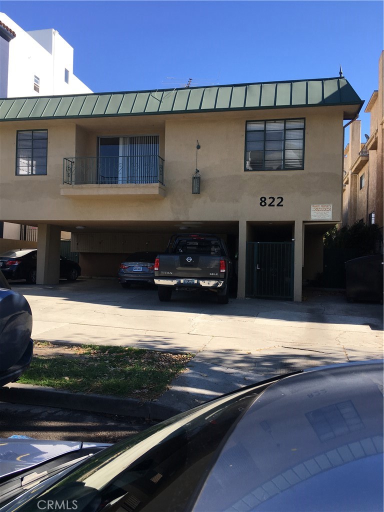 822 N Alfred Street #5