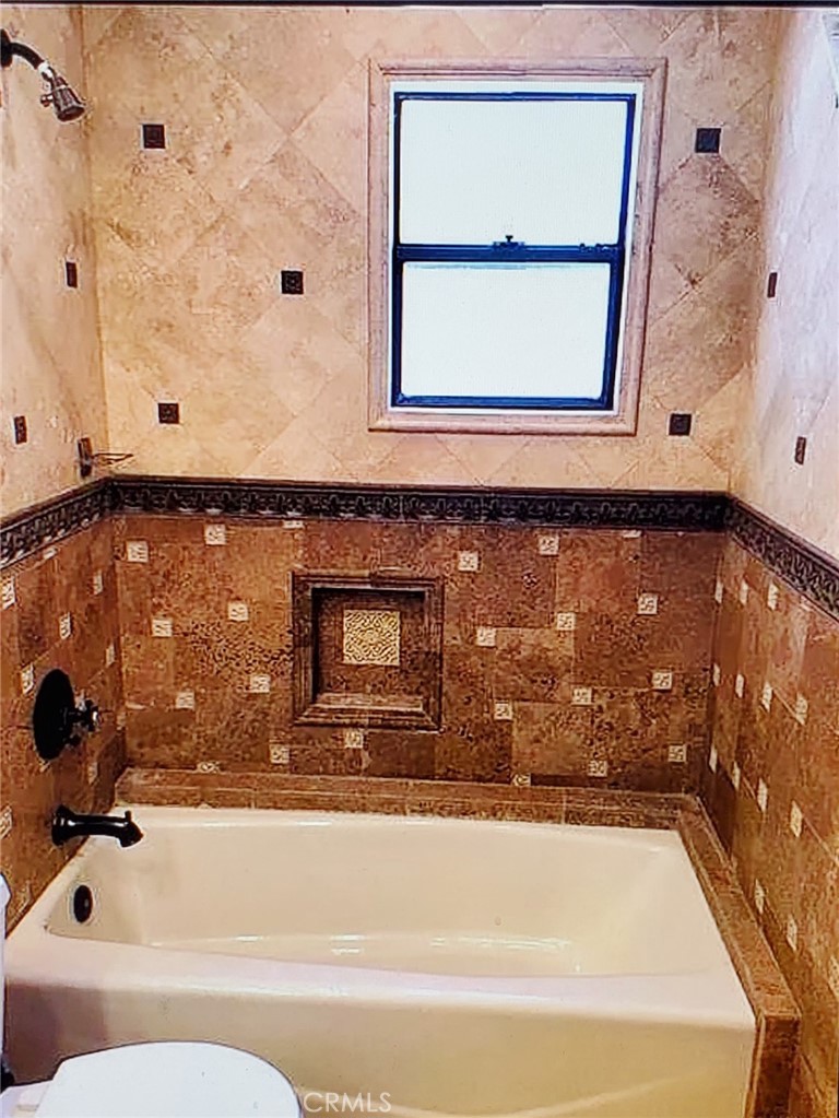 https://media.crmls.org/medias/3c59d811-f07b-47ea-aba2-c99d1b1fa339.jpg?preset=X-Large