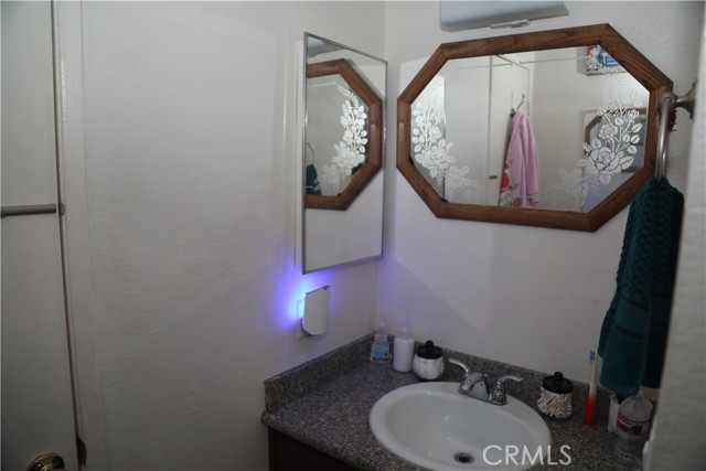 Detail Gallery Image 12 of 17 For 1705 Neil Armstrong St #202,  Montebello,  CA 90640 - 2 Beds | 2 Baths