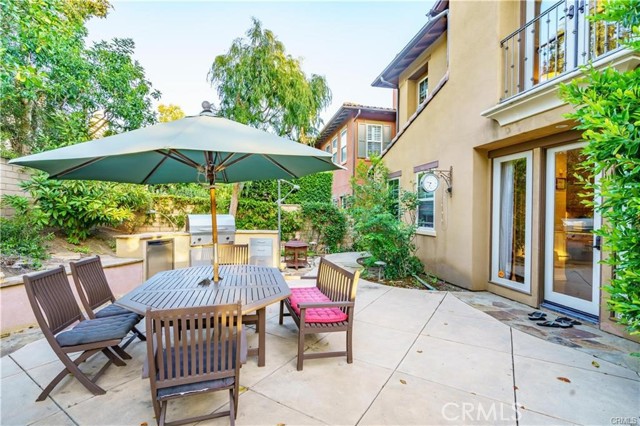37 Twiggs, Irvine CA: https://media.crmls.org/medias/3c5a5570-0e10-4f99-8687-19b201165890.jpg
