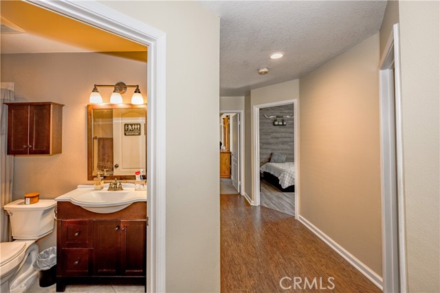 Detail Gallery Image 14 of 47 For 20419 Kesley St, Canyon Country,  CA 91351 - 6 Beds | 3 Baths