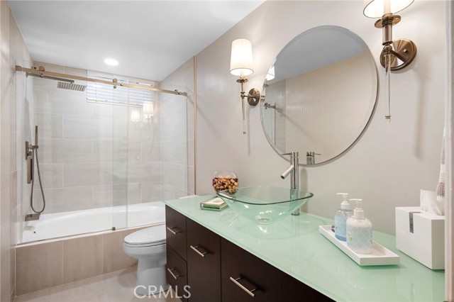 236 N Louise Street, Glendale CA: https://media.crmls.org/medias/3c5a5fb5-895c-4d12-8e76-4a18e5b71faf.jpg
