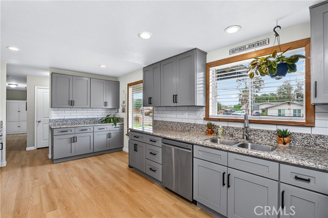 Detail Gallery Image 16 of 34 For 4100 Sierra, Norco,  CA 92860 - 3 Beds | 2 Baths