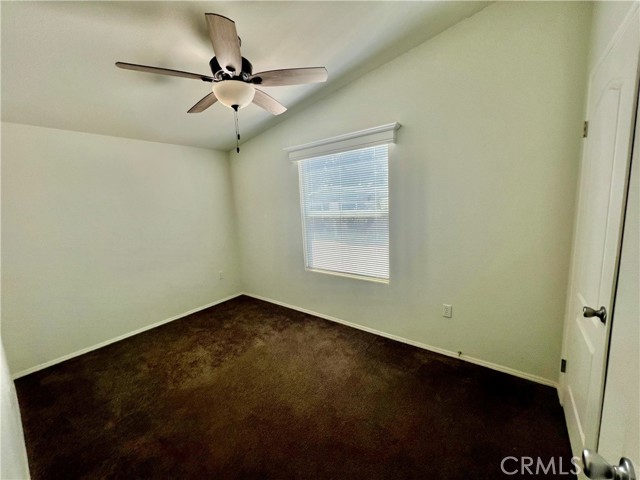 Detail Gallery Image 9 of 33 For 3000 S Chester Ave #48,  Bakersfield,  CA 93304 - 3 Beds | 2 Baths