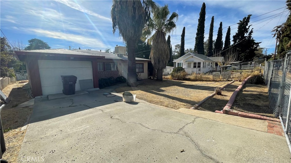 3C5C3D70 8886 4Ebd 8D72 Afe079A02D16 72 W Gilman Street, Banning, Ca 92220 &Lt;Span Style='BackgroundColor:transparent;Padding:0Px;'&Gt; &Lt;Small&Gt; &Lt;I&Gt; &Lt;/I&Gt; &Lt;/Small&Gt;&Lt;/Span&Gt;