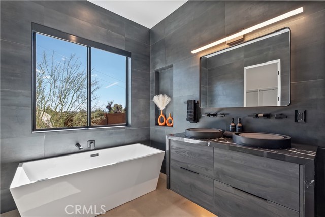 Detail Gallery Image 18 of 64 For 5165 Roy Rogers, Pioneertown,  CA 92268 - 3 Beds | 3 Baths