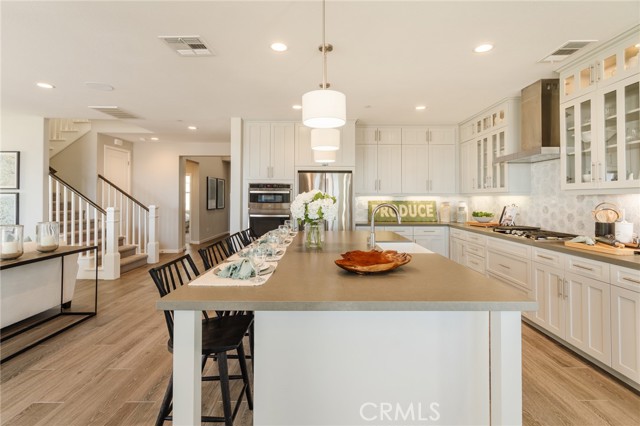 Detail Gallery Image 14 of 75 For 18108 Esker Ln, Canyon Country,  CA 91350 - 5 Beds | 3 Baths