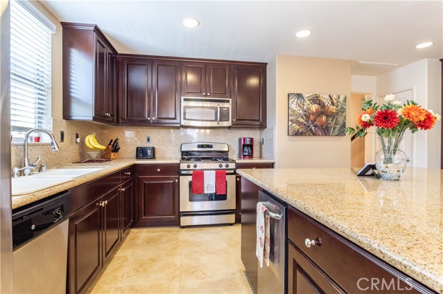 11220 Paseo Sonesta, Porter Ranch CA: https://media.crmls.org/medias/3c5ea984-73e0-4878-93a1-d81152644bd2.jpg