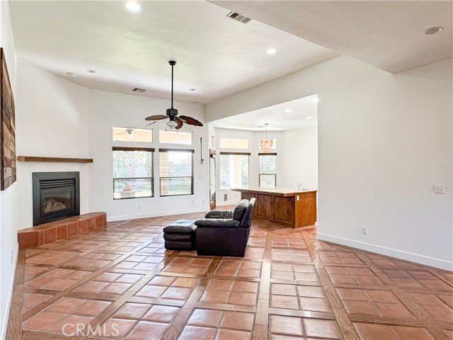 Detail Gallery Image 14 of 61 For 12011 Manorwood St, Bakersfield,  CA 93311 - 4 Beds | 2/1 Baths