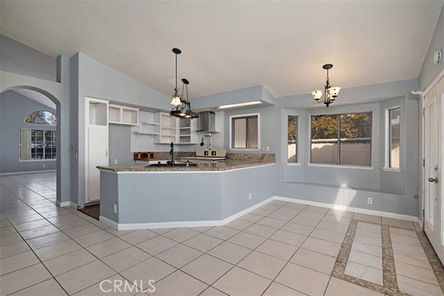 Detail Gallery Image 4 of 13 For 39942 Calle Yorba Vista, Murrieta,  CA 92562 - 3 Beds | 2 Baths