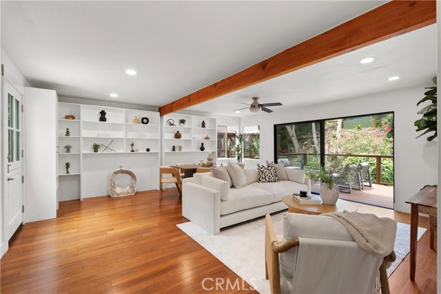 645 Griffith Way, Laguna Beach CA: https://media.crmls.org/medias/3c5fad8b-b061-465d-be43-a2ed435e4315.jpg