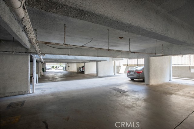 5454 Zelzah Avenue, Encino CA: https://media.crmls.org/medias/3c60b3a8-6f0f-4878-9dd0-1973f772158b.jpg