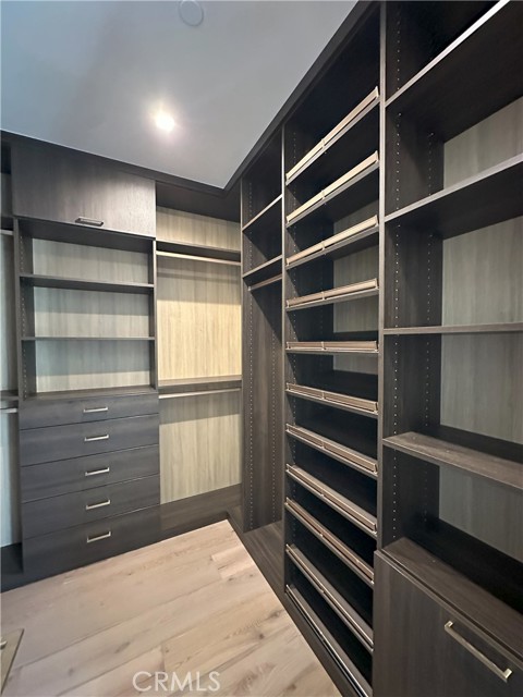 Detail Gallery Image 17 of 36 For 230 2nd St, Huntington Beach,  CA 92648 - 3 Beds | 3/2 Baths