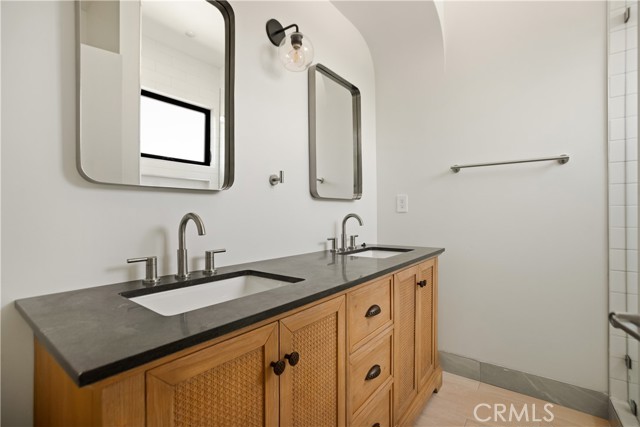 Detail Gallery Image 7 of 39 For 2671 1/2 Benedict, Los Angeles,  CA 90039 - 3 Beds | 3 Baths