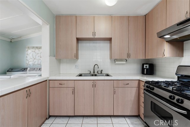 9171 Stanford Avenue, Garden Grove CA: https://media.crmls.org/medias/3c61de7c-0aee-4f70-9c75-ff44b4fea218.jpg
