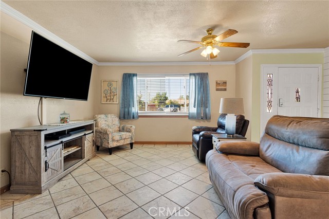 Detail Gallery Image 7 of 37 For 21909 Cherokee Ave, Apple Valley,  CA 92307 - 3 Beds | 2 Baths