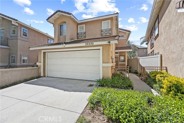 Detail Gallery Image 2 of 31 For 30335 Marigold Cir, Castaic,  CA 91384 - 3 Beds | 2/1 Baths