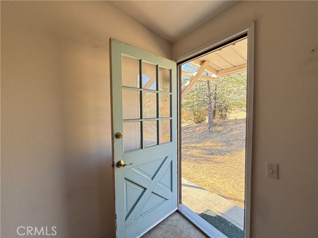 4943 Yaqui Gulch Road, Mariposa CA: https://media.crmls.org/medias/3c637424-534e-4db4-8ae1-5e27c039b2df.jpg