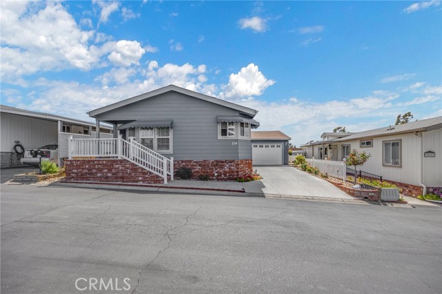 Detail Gallery Image 1 of 1 For 2851 Rolling Hills Dr #214,  Fullerton,  CA 92835 - 3 Beds | 2 Baths