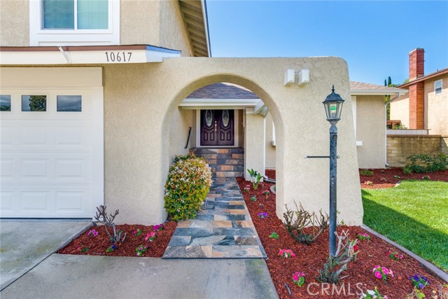 Detail Gallery Image 2 of 27 For 10617 Heather St, Rancho Cucamonga,  CA 91737 - 4 Beds | 2/1 Baths