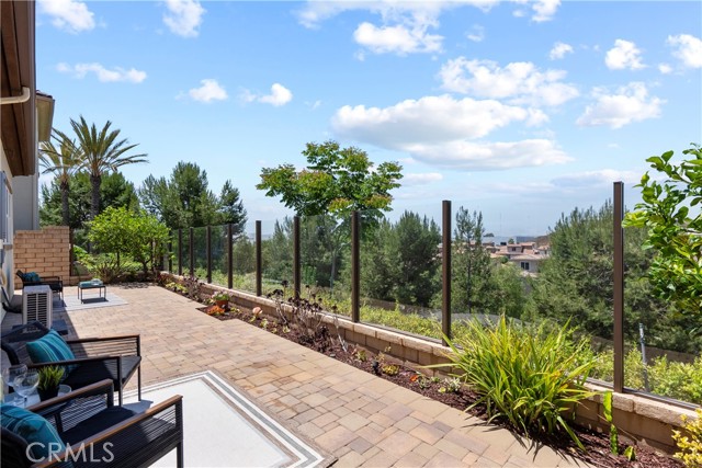 46 Dogwood, Lake Forest CA: https://media.crmls.org/medias/3c65c7c0-da95-4488-95c2-5533ab220f53.jpg