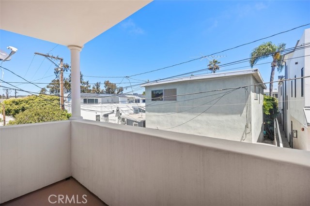 Detail Gallery Image 31 of 52 For 318 Jasmine Ave #B,  Corona Del Mar,  CA 92625 - 3 Beds | 3/1 Baths