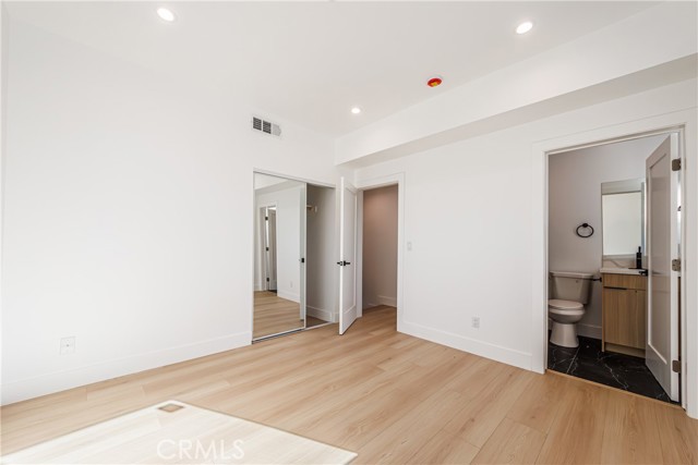 Detail Gallery Image 25 of 26 For 5209 W 20th St #2,  Los Angeles,  CA 90016 - 3 Beds | 3/1 Baths