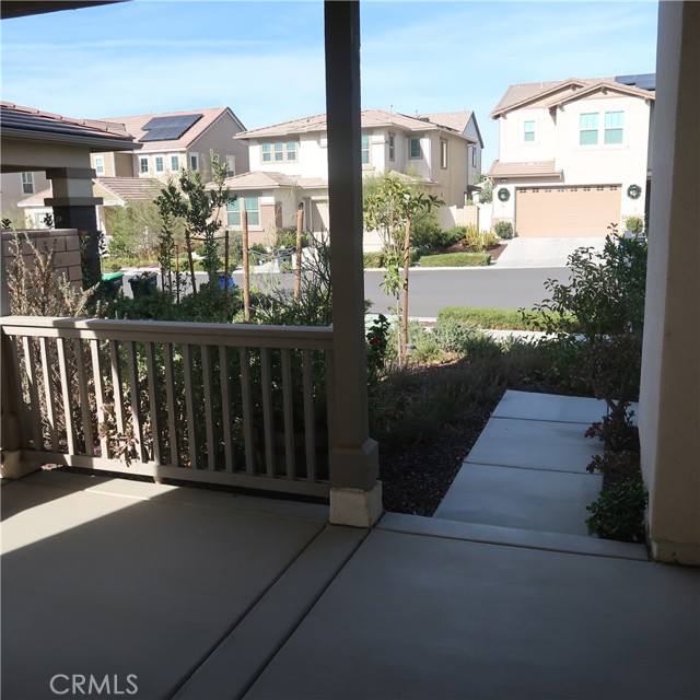 Detail Gallery Image 3 of 23 For 32189 Dymondia Way, Temecula,  CA 92591 - 4 Beds | 2/1 Baths