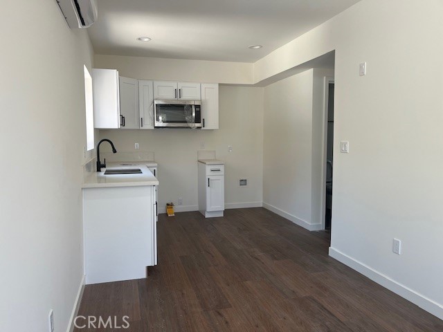 Detail Gallery Image 2 of 5 For 12436 Claretta St #1/2,  Pacoima,  CA 91331 - 1 Beds | 1 Baths