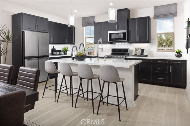 Front Image Thumbnail for CROC26085090